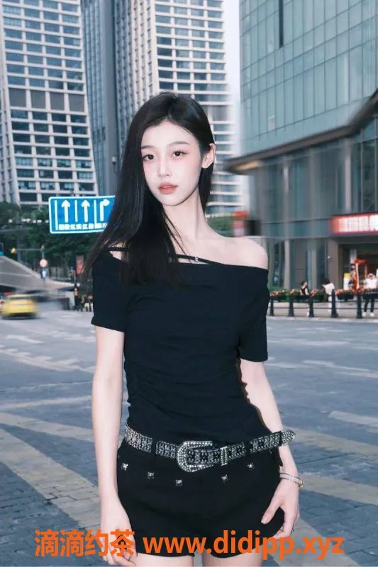 乌鲁木齐楼凤-甜美洋气娃娃脸新人，171cm C罩杯，48kg