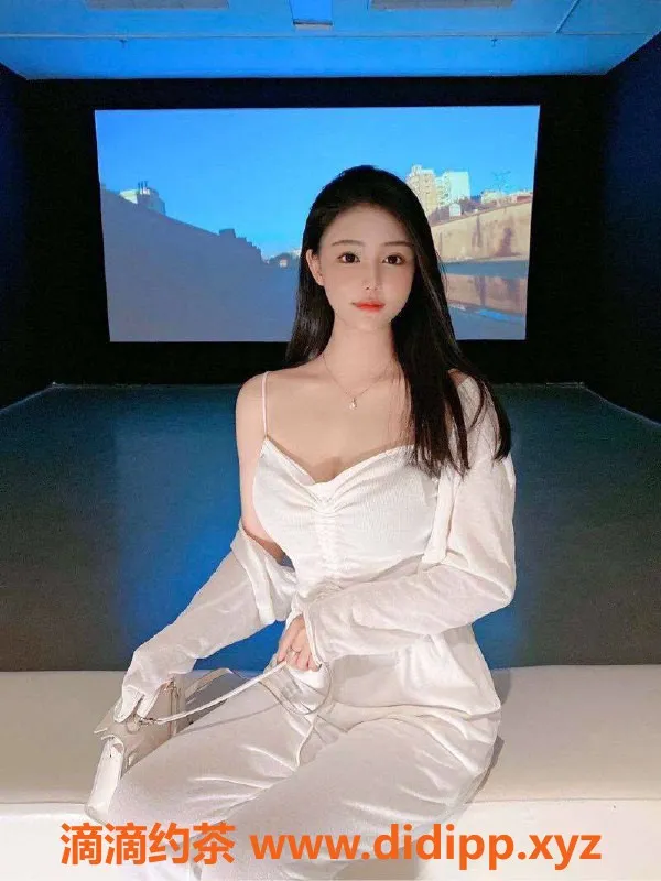 乌鲁木齐楼凤-新人健身教练，171cm甜美女友，年龄01