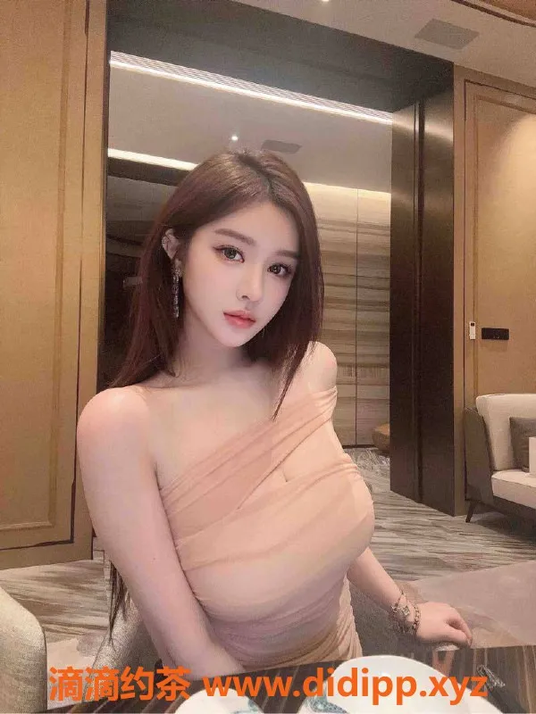 乌鲁木齐楼凤-高级自然脸美女，自媒体博主173高100斤大E罩杯