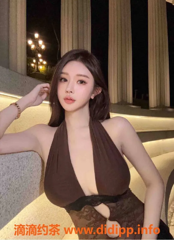 乌鲁木齐楼凤-高级自然脸美女，自媒体博主173高100斤大E罩杯