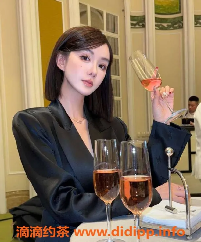 乌鲁木齐楼凤-173cm纯欲新人，45kg天然C胸，超级体验！