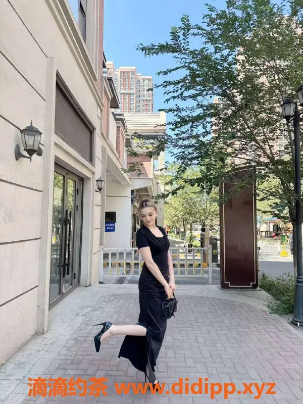 乌鲁木齐楼凤-新疆维吾尔族女神，175cm 50kg 34C，素质服务等你来体验！