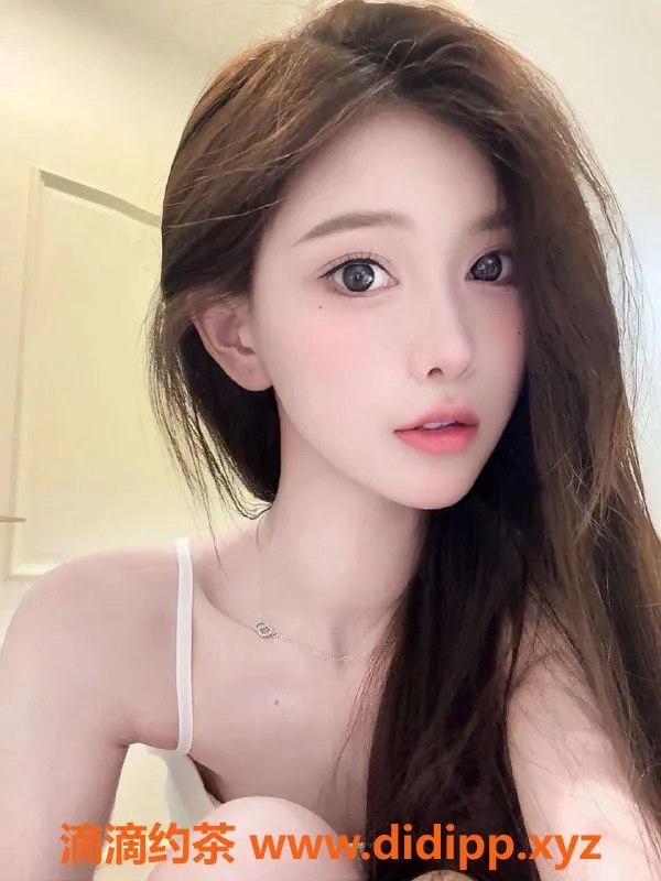 乌鲁木齐楼凤-粉嫩少女艺术生，170高92斤 C罩杯服务