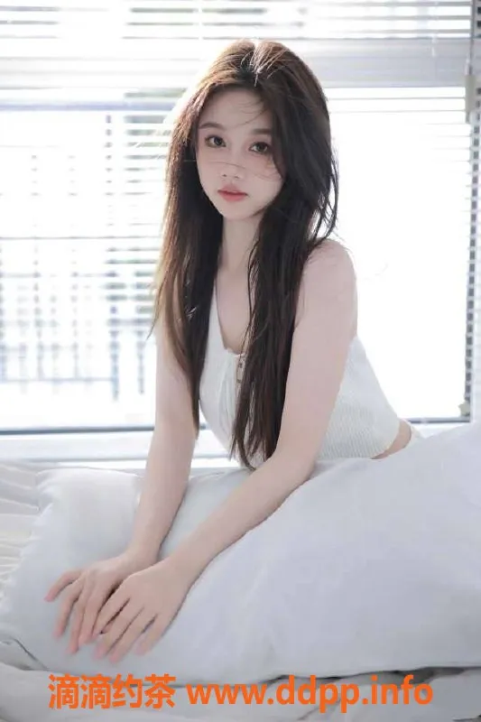 乌鲁木齐楼凤-168cm精致女友，D罩杯蜜桃臀等你来玩