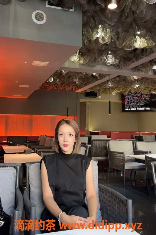 乌鲁木齐楼凤-新疆维吾尔族美女，165cm，49kg，36C