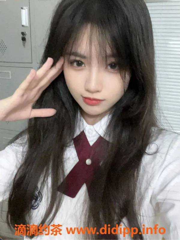 乌鲁木齐楼凤-青春可爱学生，171身高，90斤超白皮肤