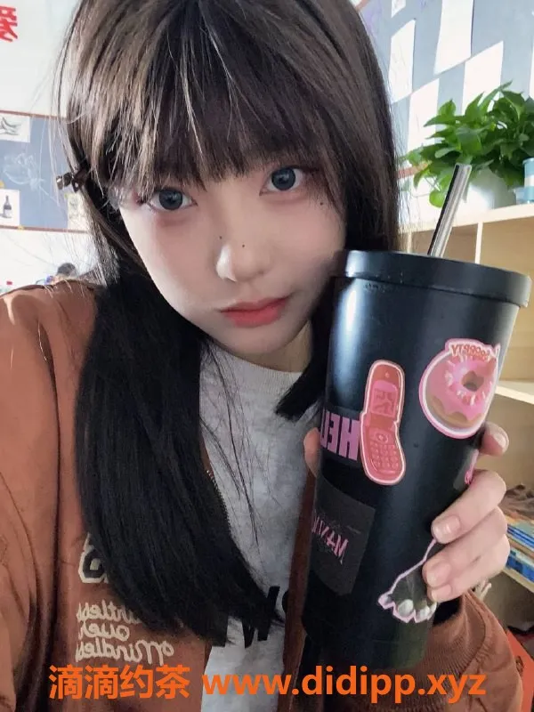 昆明楼凤资源信息,盘龙小猫，900元尽享制服丝袜服务