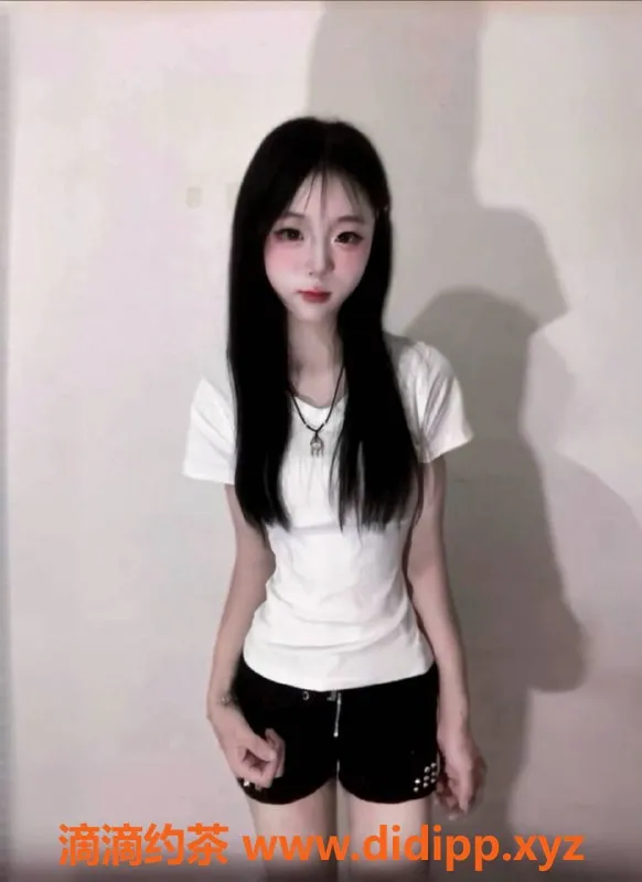 昆明楼凤-官渡小小，800元起，制服丝袜美少女