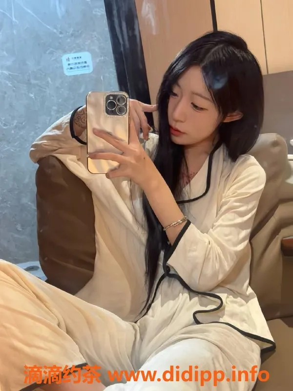 台州楼凤-义乌雯雯，19岁163cm，45kg靠谱品茶
