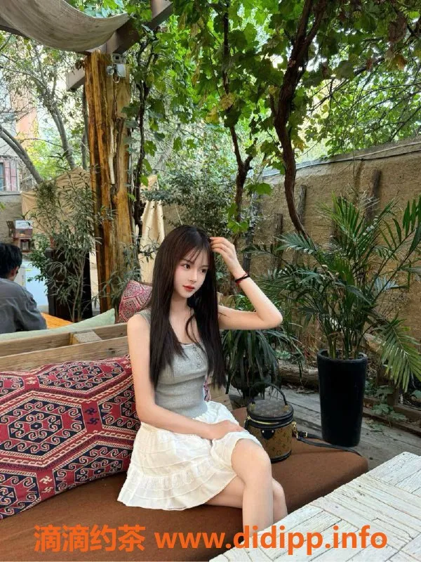 乌鲁木齐楼凤-清纯气质在校学生，168大长腿蜜桃臀