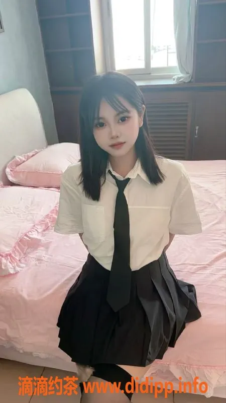 北京楼凤-朝阳兜兜，19岁清纯妹子，168cm，52kg，D杯服务任你选