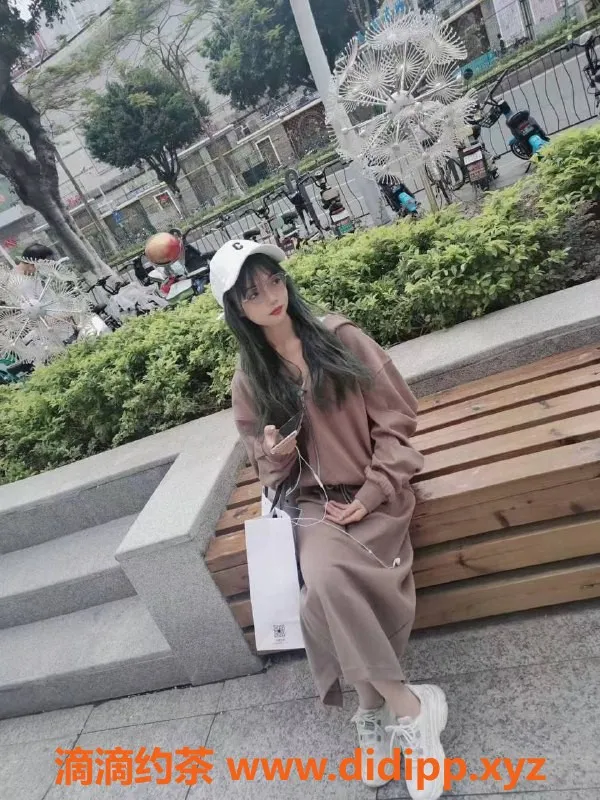 广州楼凤资源信息,白云嫩妹玉宝宝，69式蛇吻服务仅600元