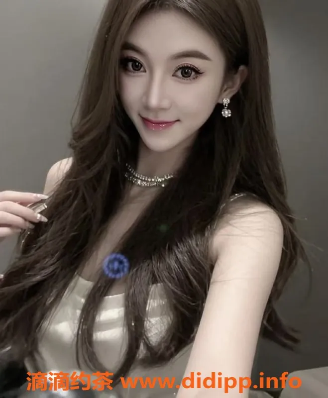 赣州楼凤-川妹子果汁，170cm 49kg 36C 热情服务