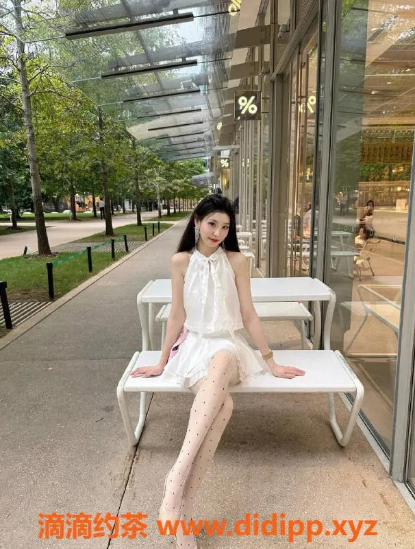 嘉兴楼凤-湖州嫣儿：172cm美腿 性感蜜桃臀