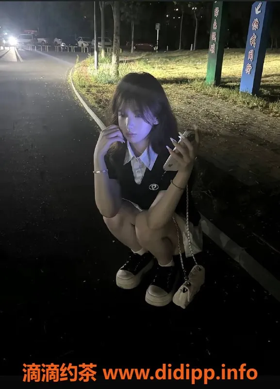 嘉兴楼凤资源信息,嘉兴嫩妹草莓🍓，164身高82体重，调教欢迎