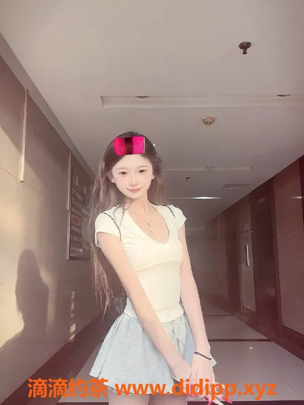 成都楼凤-成华区玲玲，身高160，体重85斤，A杯人气妹子