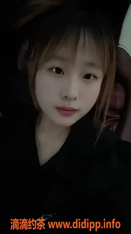 成都楼凤-武侯区嫩妹小曦，精致服务火热中！