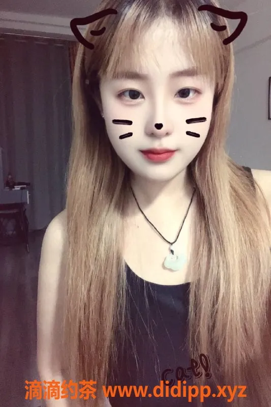 成都楼凤-武侯区嫩妹小曦，精致服务火热中！