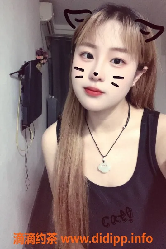 成都楼凤-武侯区嫩妹小曦，精致服务火热中！