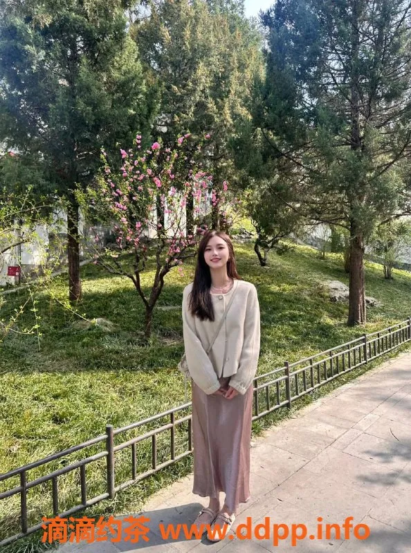 北京楼凤资源信息,朝阳三里屯乖巧可爱诗艺，163高95身材