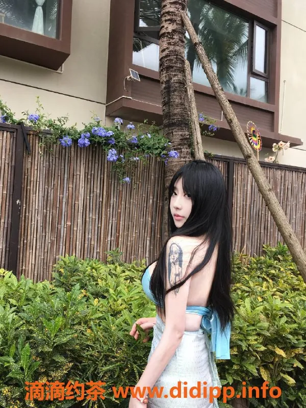 北京楼凤资源信息,北京成寿寺小野，20岁D罩杯身材诱人