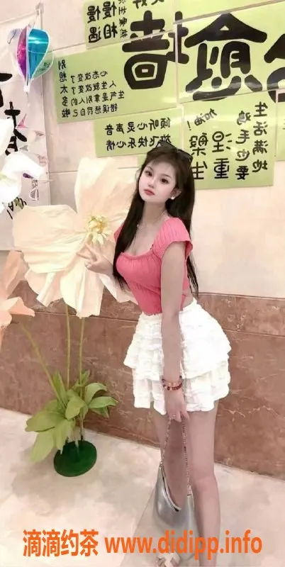 郑州楼凤-郑州金水区嘻嘻，170cm/49kg，25岁，服务多样