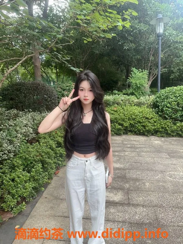 杭州楼凤-西湖区彤彤，嫩妹特色舌吻服务，1000起