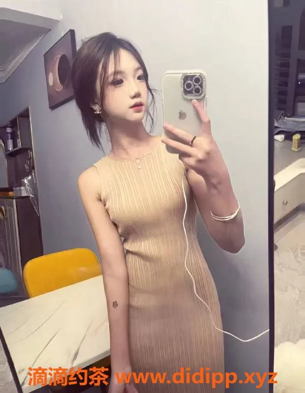 成都楼凤-锦江区七七，163cm苗条嫩妹，89斤小B罩杯