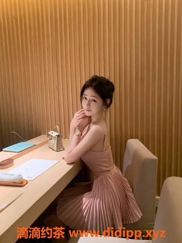 广州楼凤-增城20岁大二学妹，163cm/52kg/34C，茶水费便宜