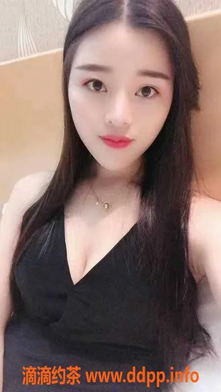 深圳楼凤-龙岗七七，27岁165cm全套400，性感魅力无限