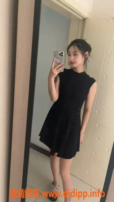 北京楼凤-重庆22岁温柔邻家妹子，茶费1K