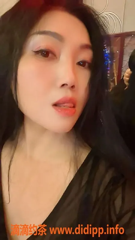 南昌楼凤资源信息,西湖熟女红红，29岁E罩杯，诱惑服务600起