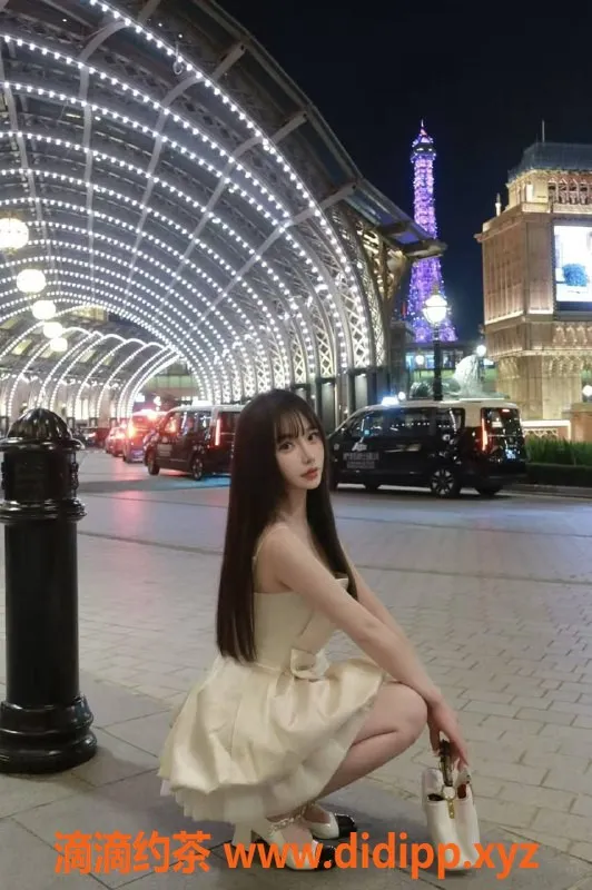 广州楼凤-白云地区梦梦，1000元每次服务，超值体验！