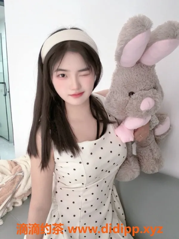 杭州楼凤资源信息,上城区嫩妹小可，700元体验调情陪浴服务