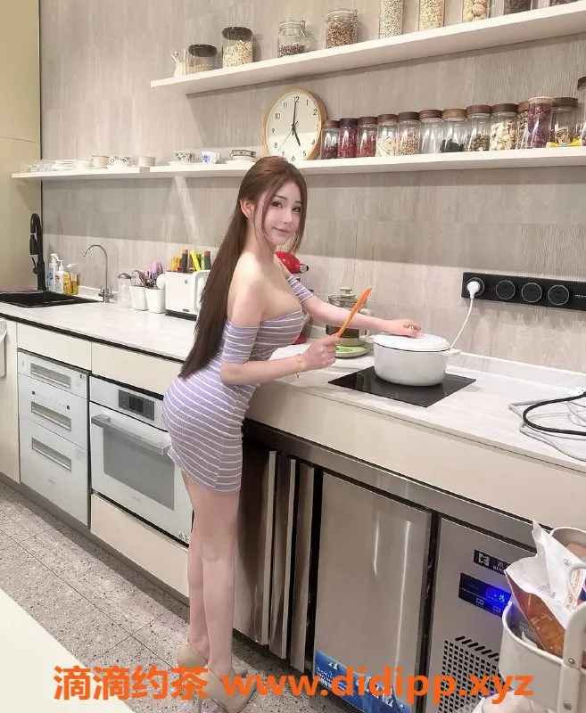 广州楼凤-天河区甜美#00后奶霸，长腿肤白等你来体验！