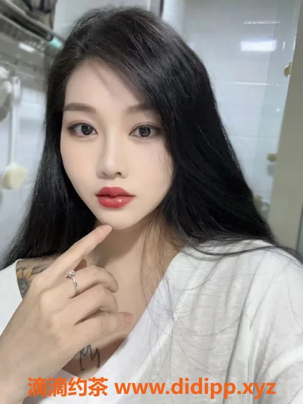 成都楼凤-锦江区御姐晴天自聊服务，160cm/45kg，优惠700p