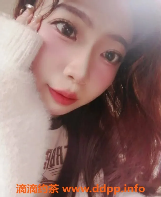 成都楼凤资源信息,武侯区大学生哈娜，身材超赞，代聊服务优惠！