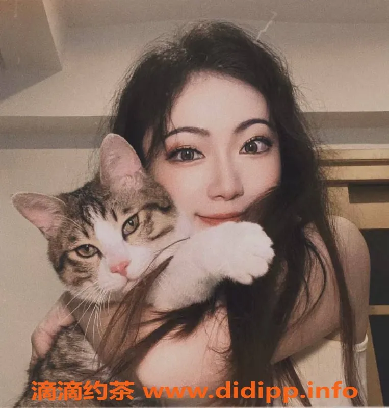 成都楼凤-武侯区大学生哈娜，身材超赞，代聊服务优惠！