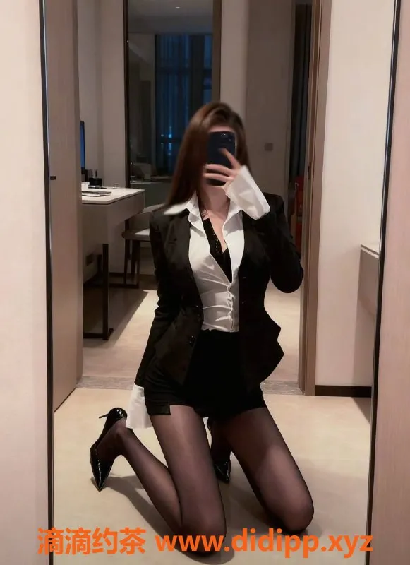 南京楼凤资源信息,建邺区夏菲，176大长腿C罩杯，超值服务体验