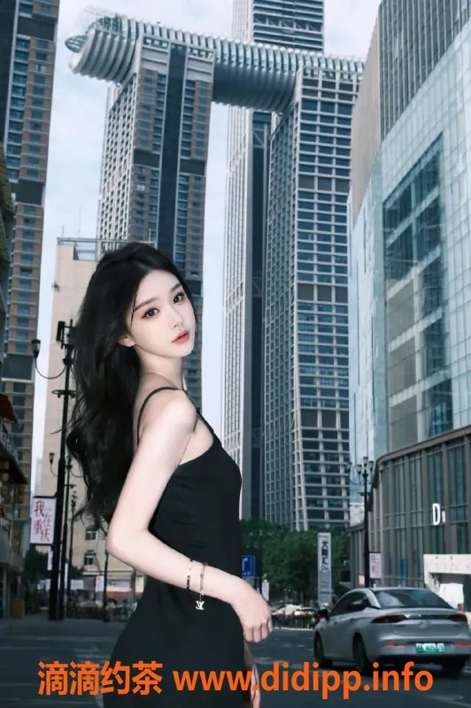 重庆上门服务-重庆空姐乐儿，170身高，26岁，C罩杯上门服务