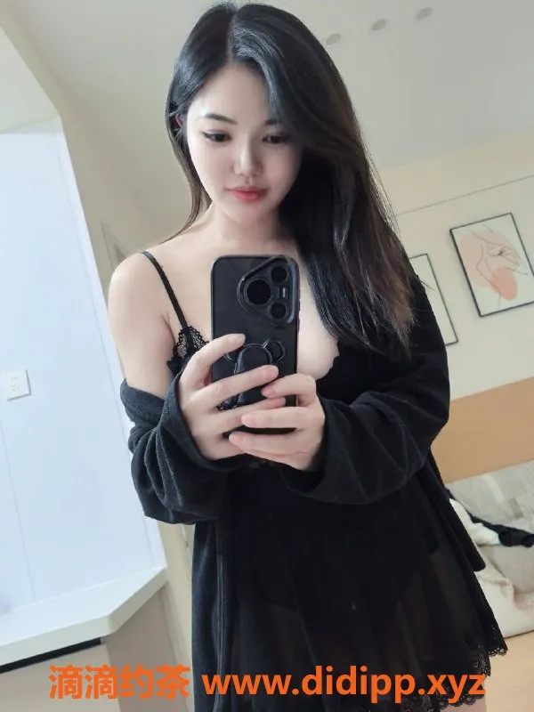 北京楼凤-重庆西儿，欧美身材大胸妹，1000元体验