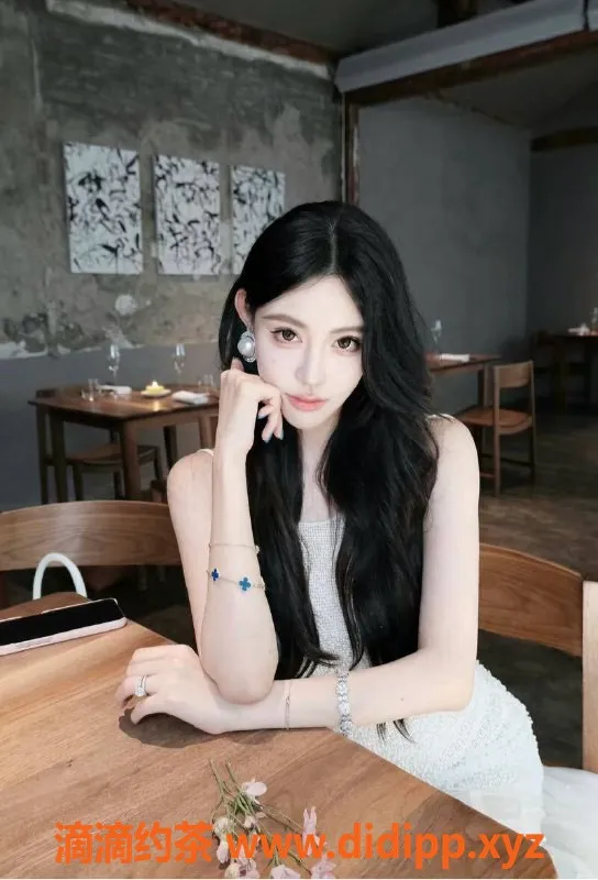 乌鲁木齐楼凤资源信息,乌鲁木齐张款款，175高挑C罩杯美女