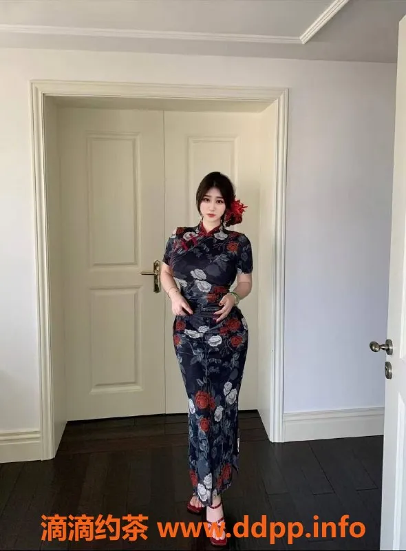 北京楼凤-朝阳苏苏，中日混血甜美小姐，1500元体验