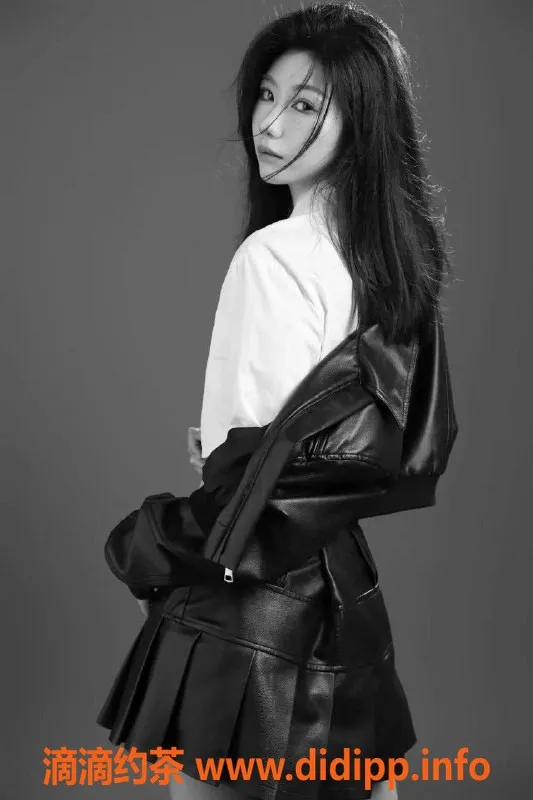 北京楼凤-北京木樨园夏小猪 170高24岁 长腿纹身女神