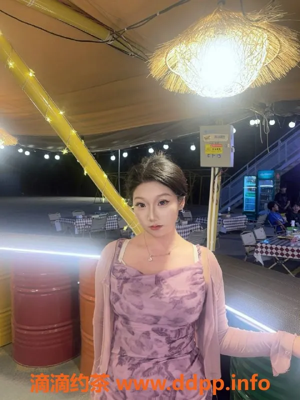 南昌楼凤-青山湖19岁小七，173高，丝袜诱惑等服务