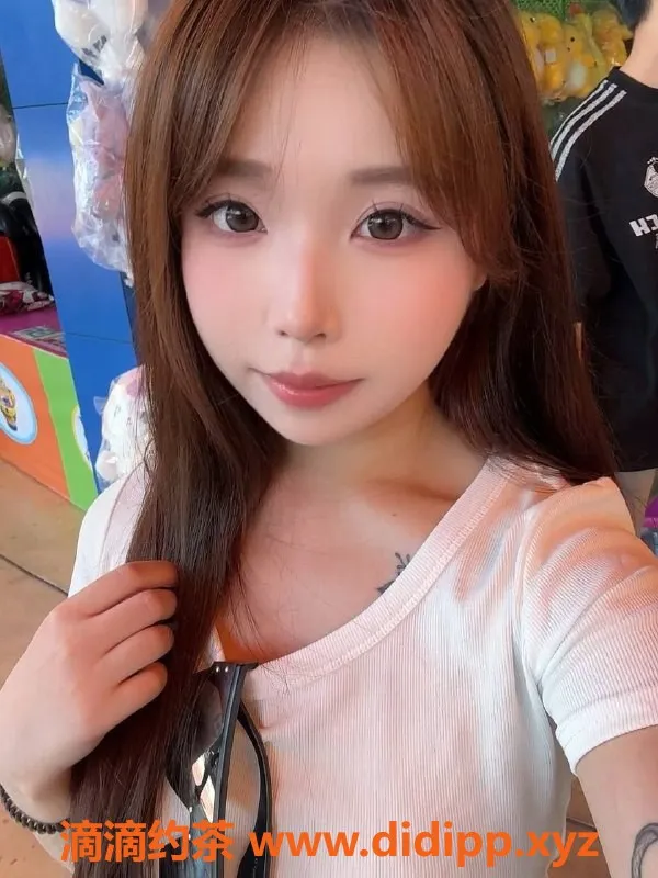 台州楼凤资源信息,义乌19岁艺名饭饭，身高160、体重94