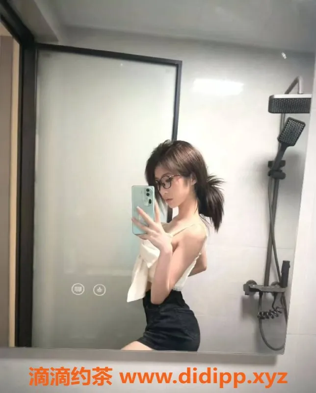 成都楼凤资源信息,武侯区小心，颜值9.0服务超赞，课时费仅6/10