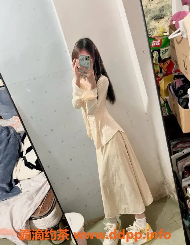 东莞楼凤-常平小萝莉，服务超值只需600