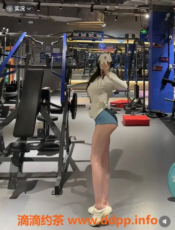 潍坊楼凤-潍坊奎文桃子，自媒体博主，身高168