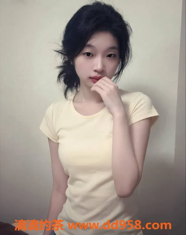 杭州楼凤资源信息,上城区莉莉，700元嫩妹陪浴调情